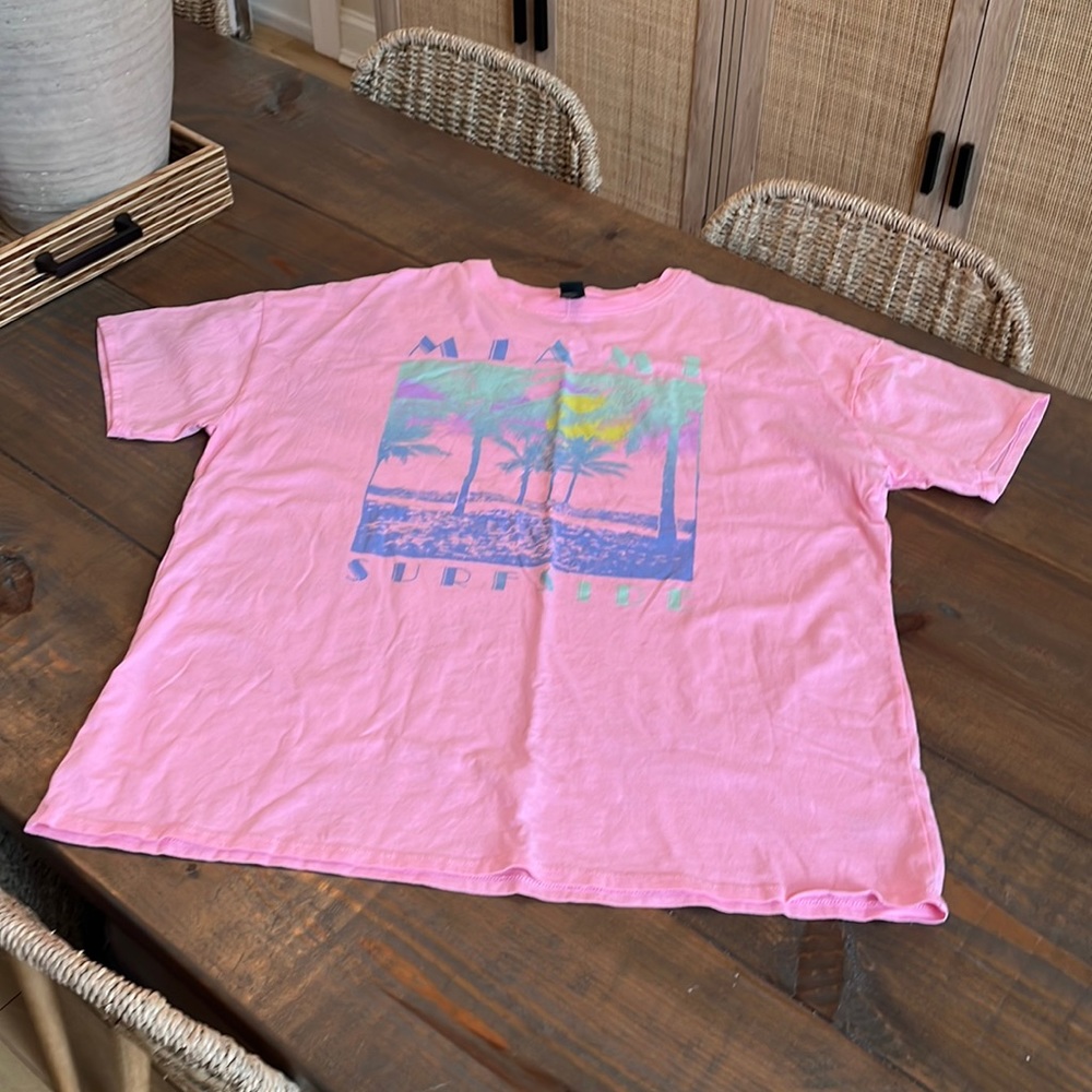 Very oversized, medium, wild fable t shirt